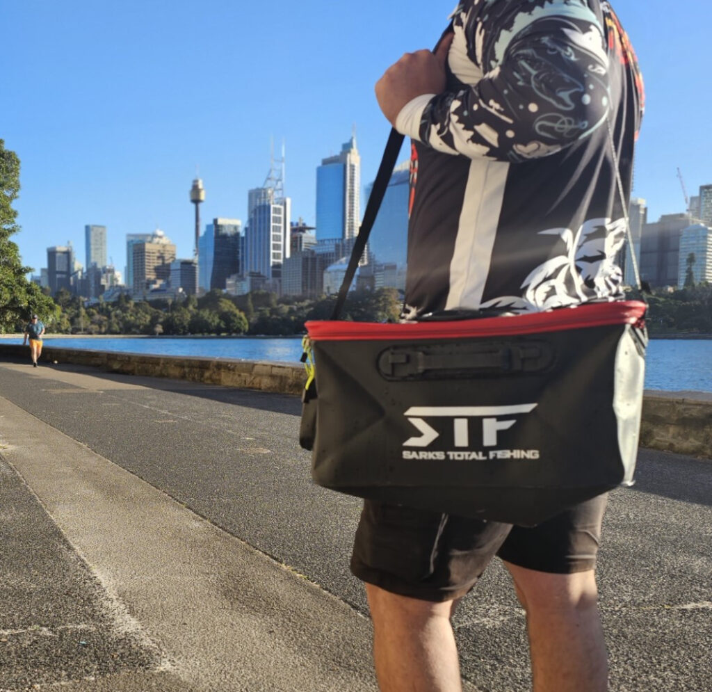 STF LIVE BAIT Storage Foldable Bucket - Sark's Total Fishing